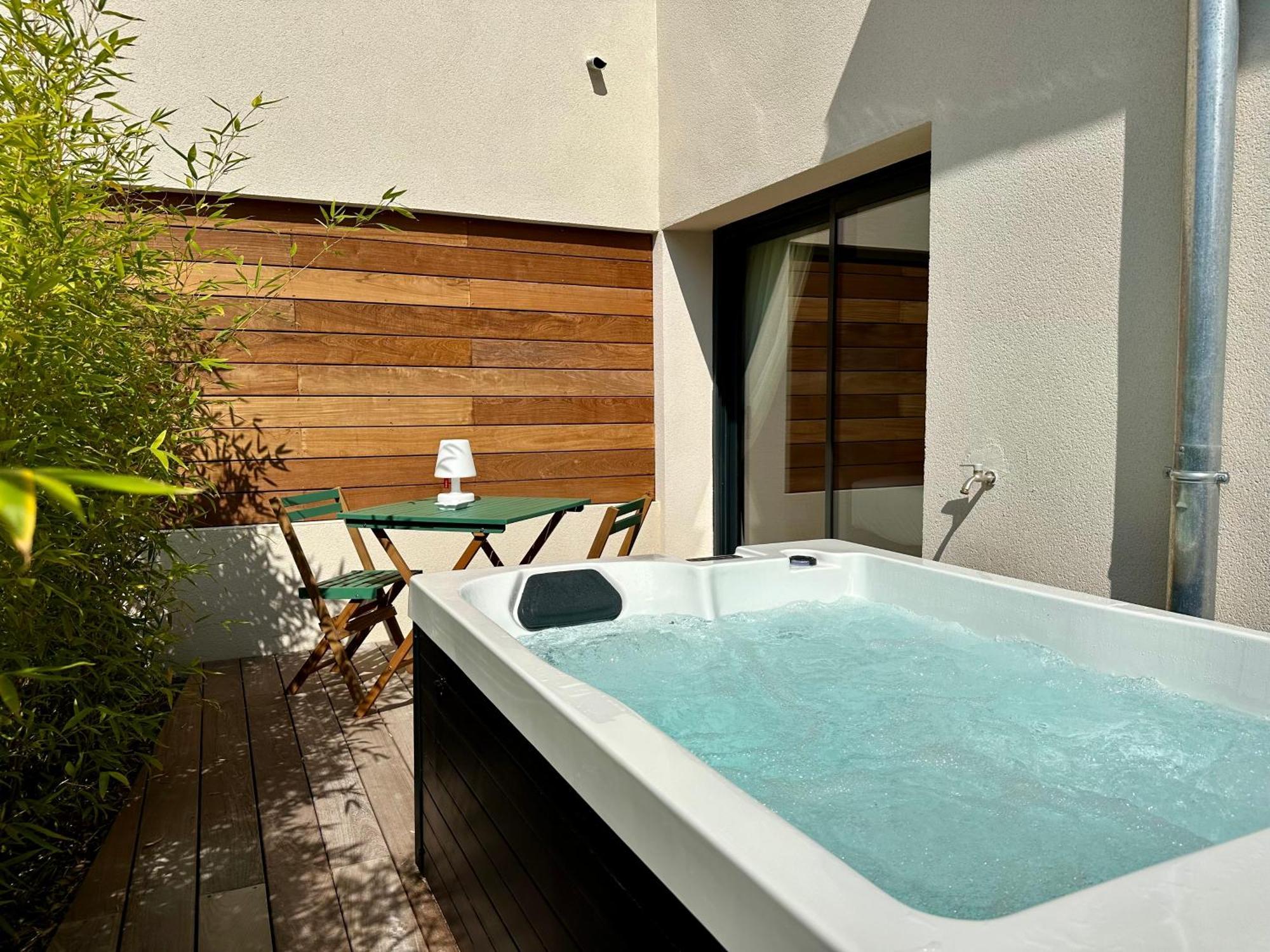 Les Vagues Hotel & Spa Arcachon Exteriör bild